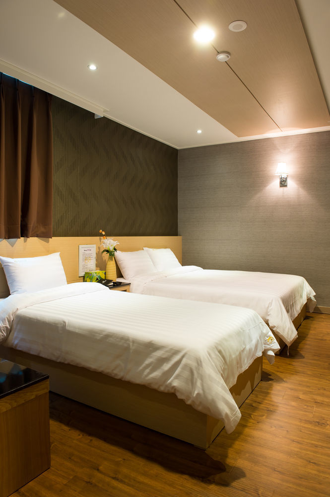 Pungnam Tourist Hotel Jeonju Extérieur photo