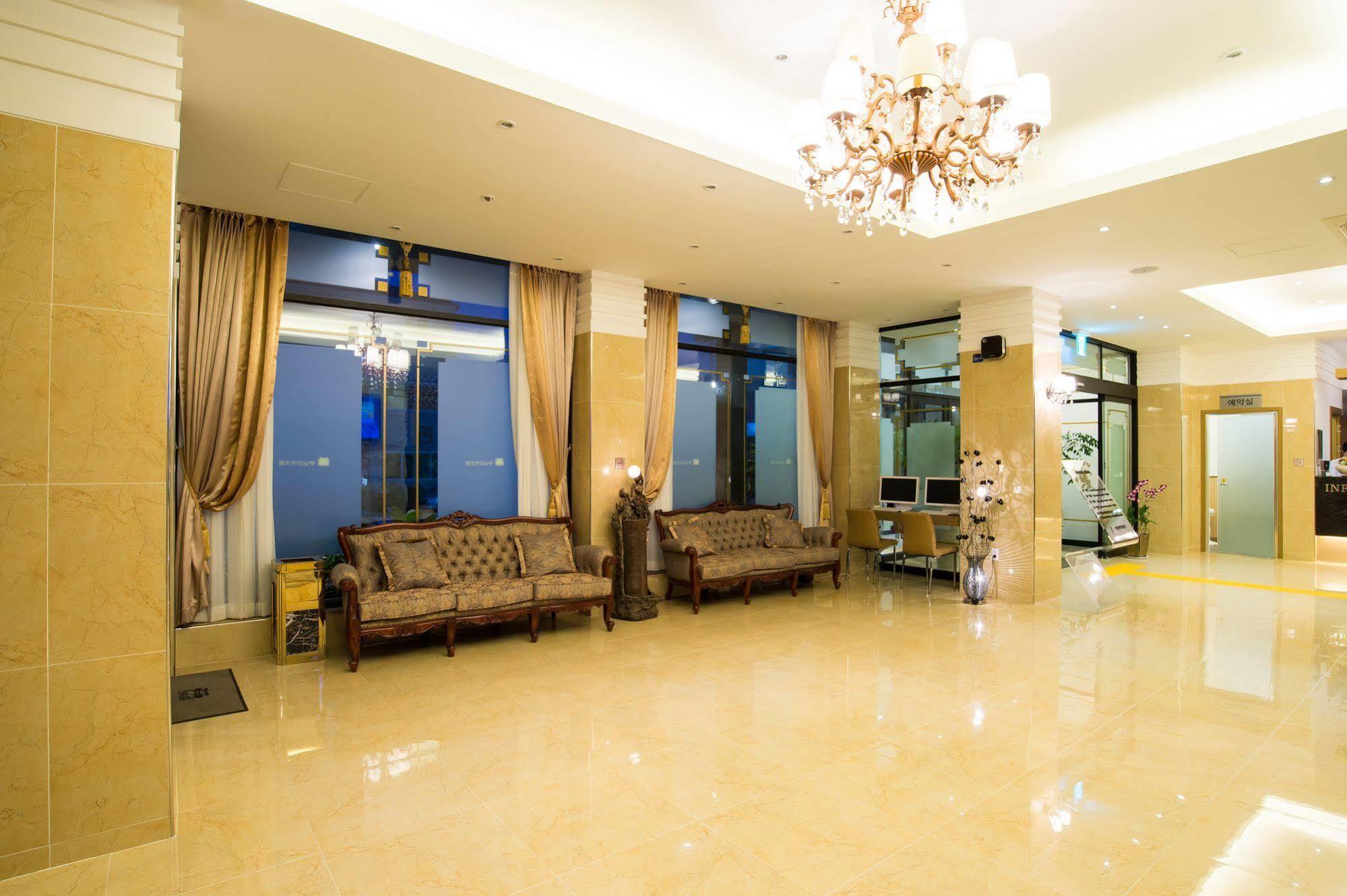 Pungnam Tourist Hotel Jeonju Extérieur photo