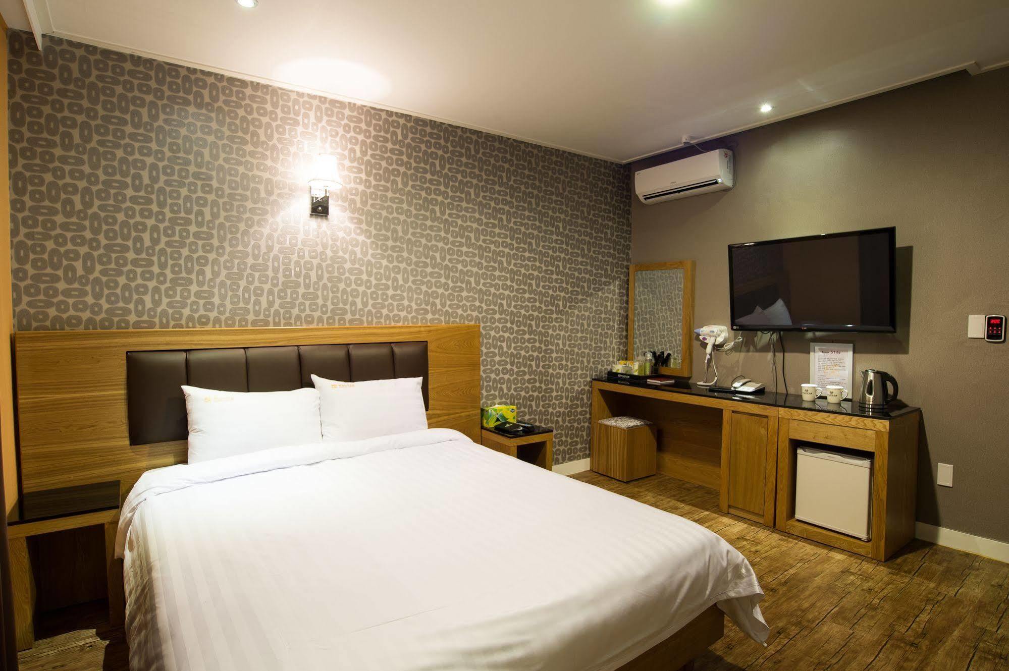 Pungnam Tourist Hotel Jeonju Extérieur photo