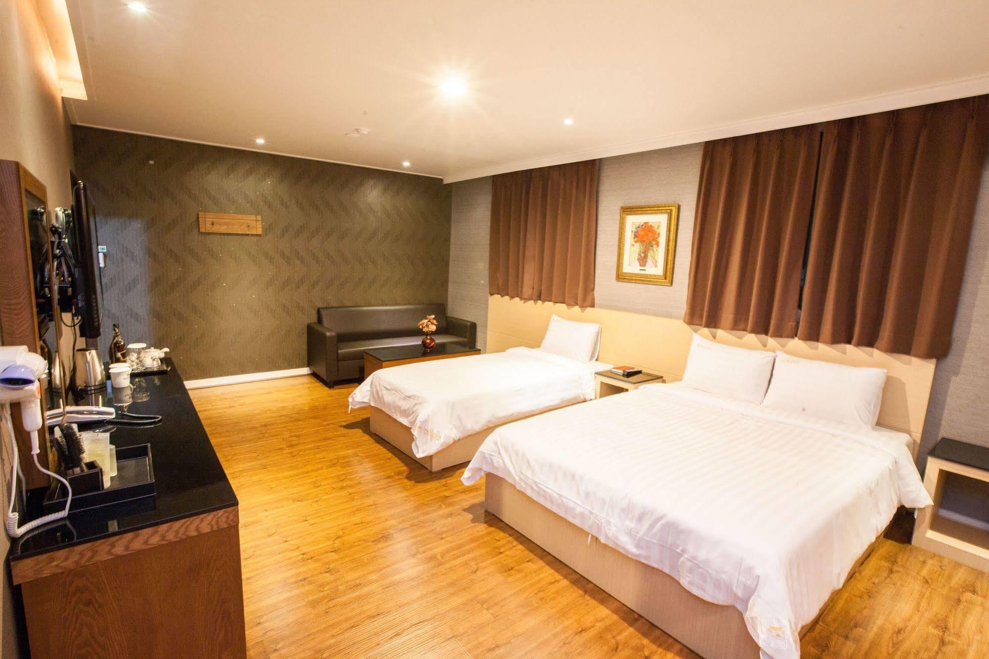 Pungnam Tourist Hotel Jeonju Extérieur photo